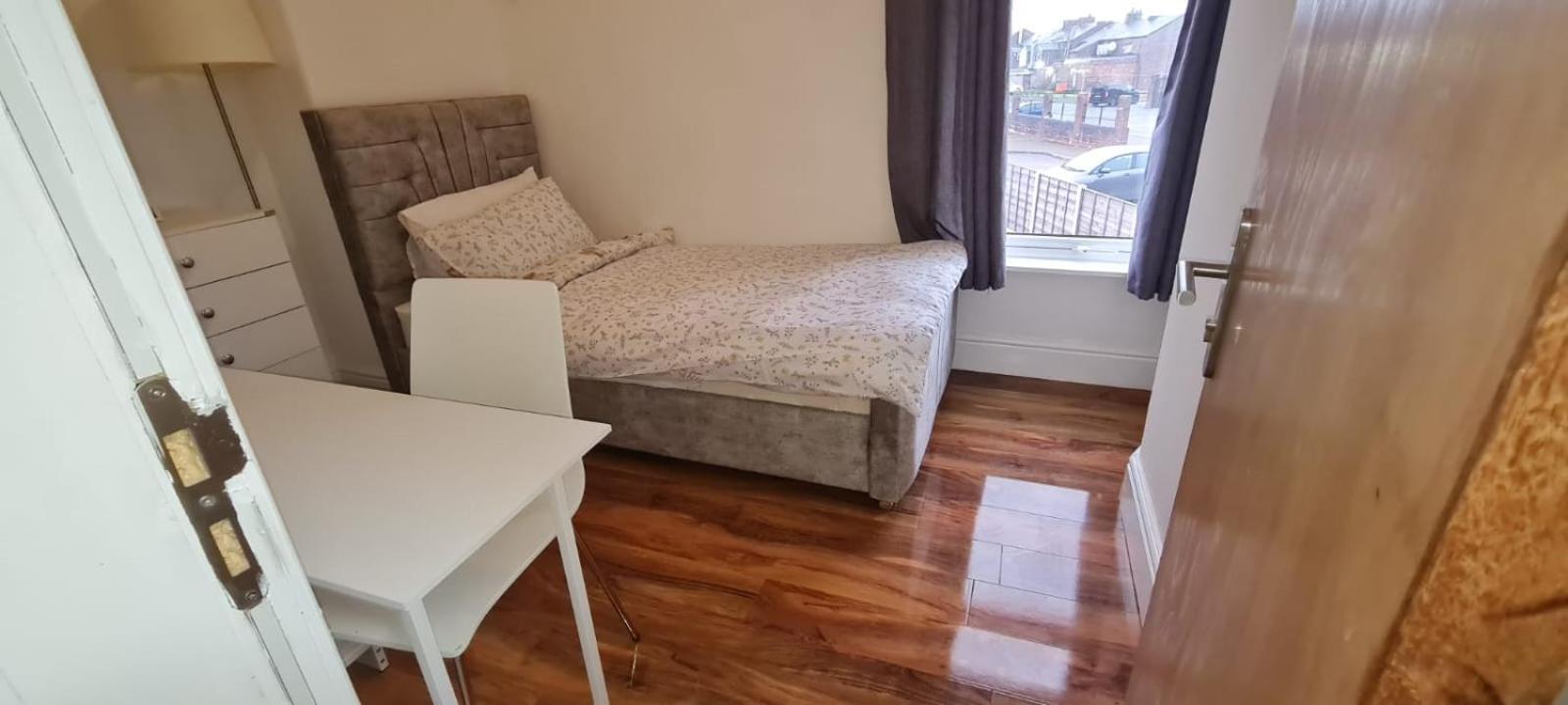 Scotland Street, Newton Heath Guest house Manchester